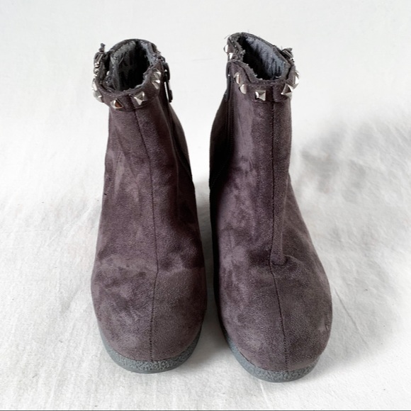 Gray studded Michael Kors booties - Picture 4 of 10